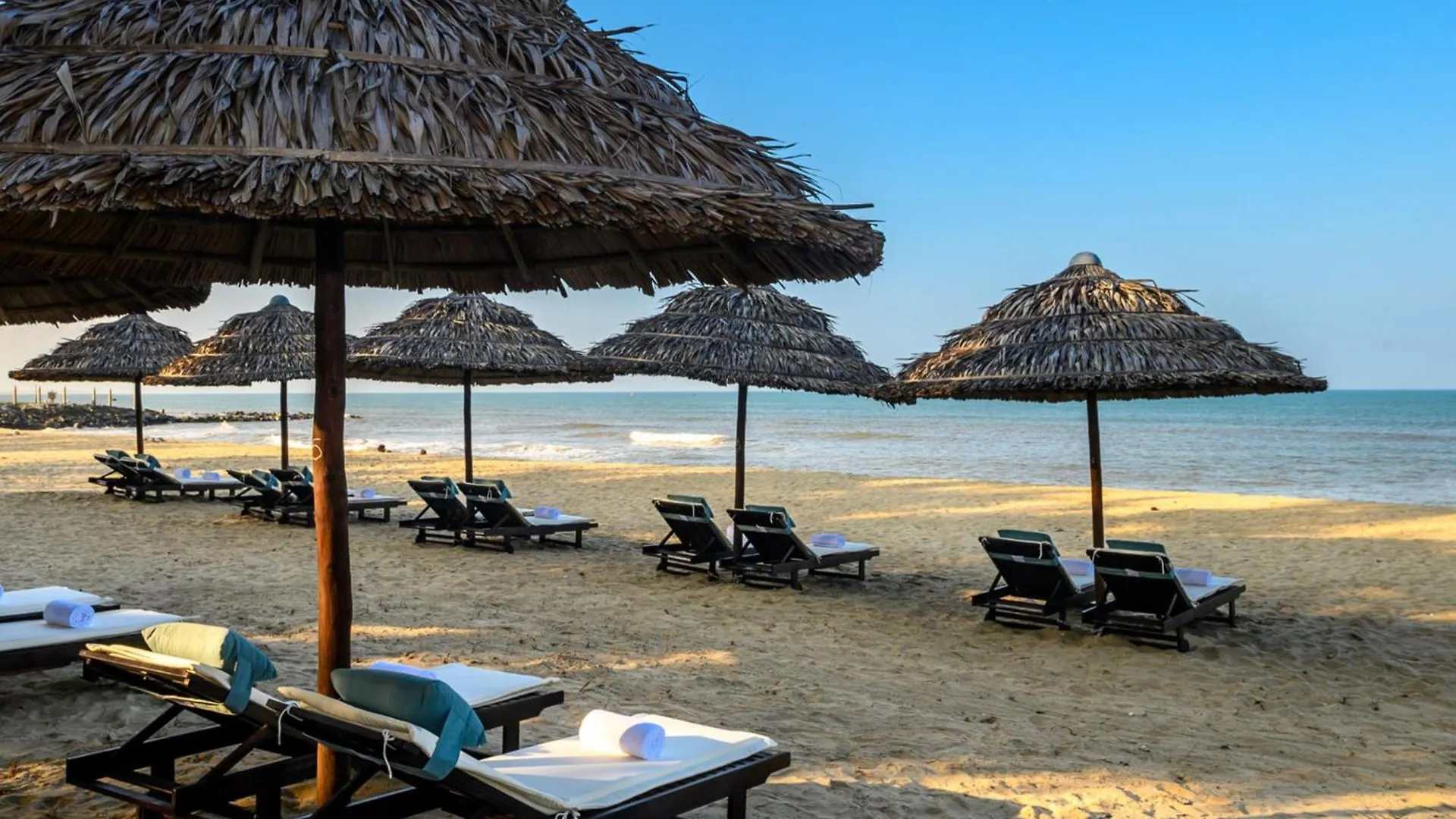 Ha Hotel Apartments Ocean Front Hoi An