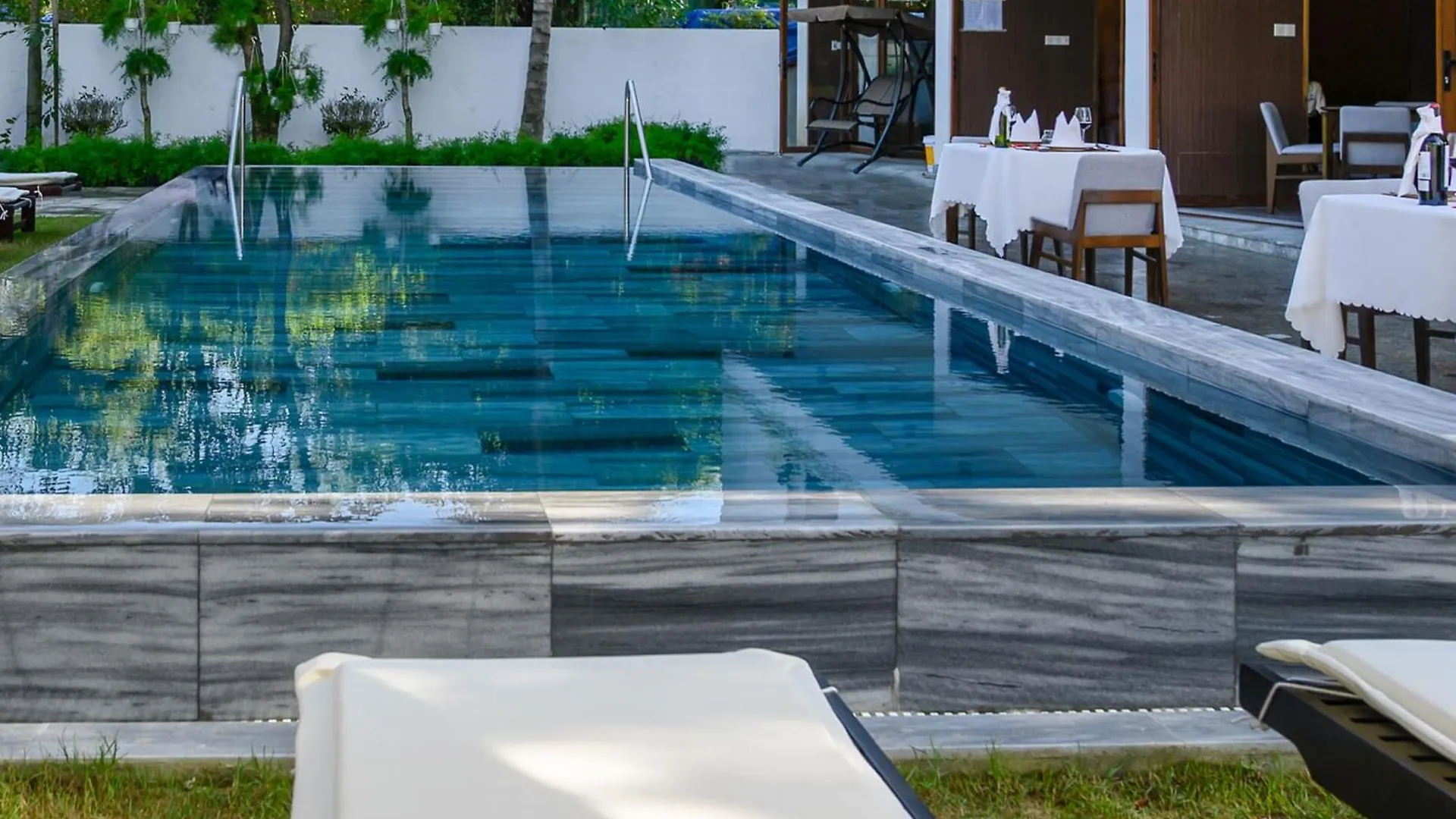 Ha Hotel Apartments Ocean Front Hoi An